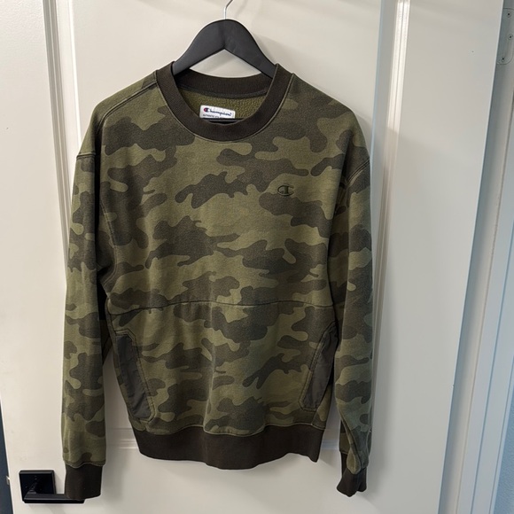 Champion Camo Sweatshirt with Pockets - Picture 1 of 7